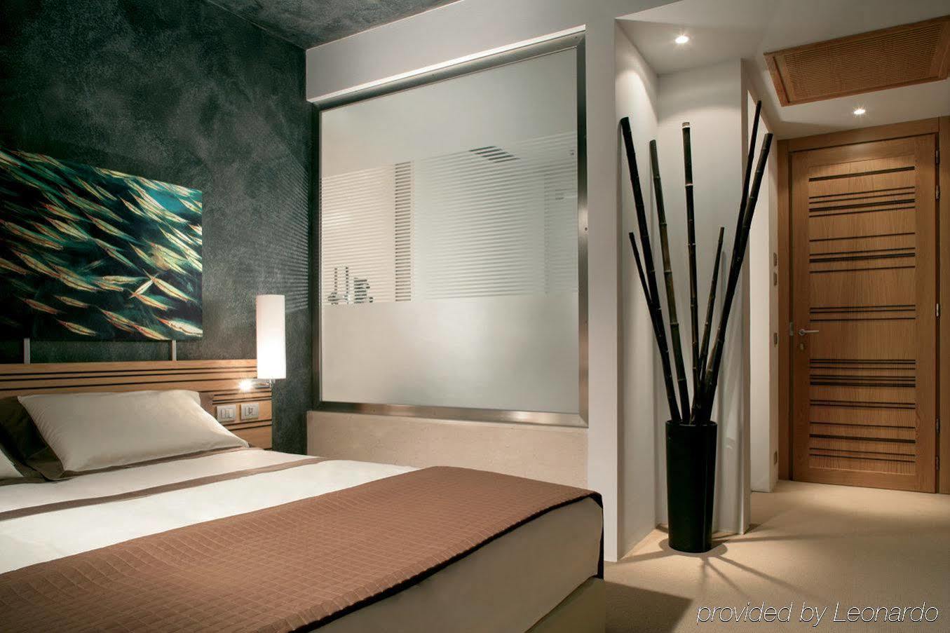 Sea Art Hotel Вадо Лигуре Екстериор снимка