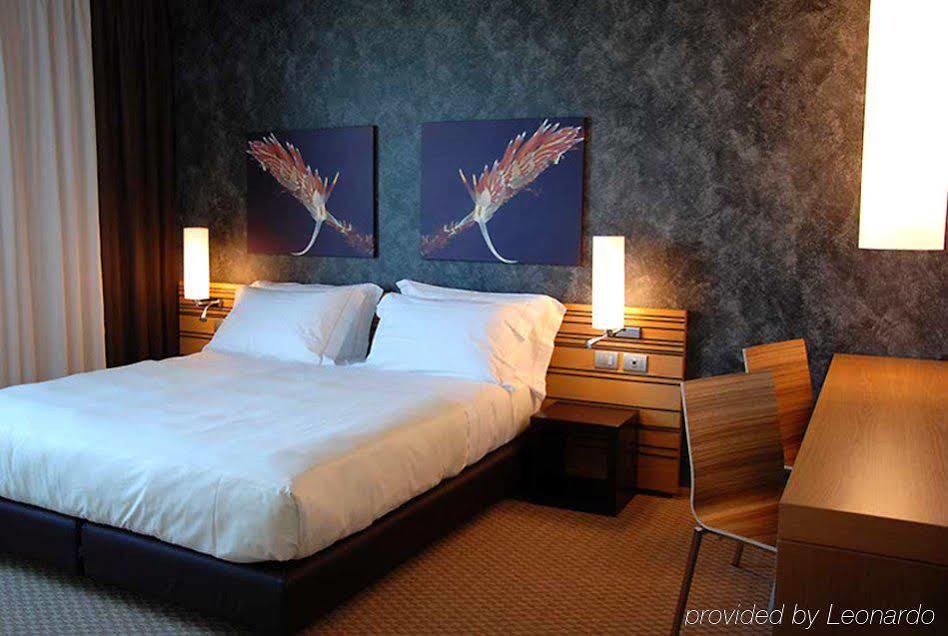 Sea Art Hotel Вадо Лигуре Екстериор снимка
