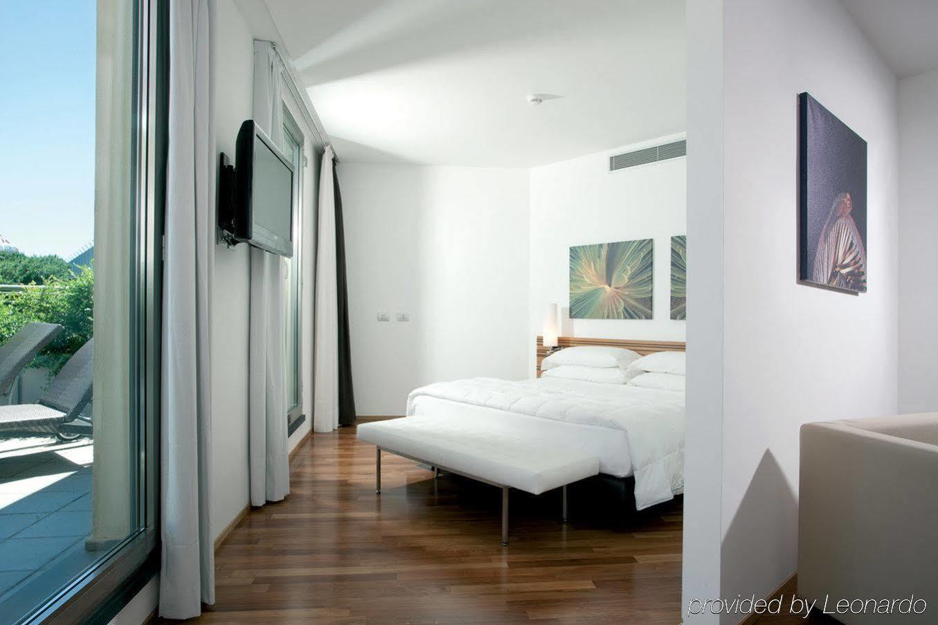 Sea Art Hotel Вадо Лигуре Екстериор снимка